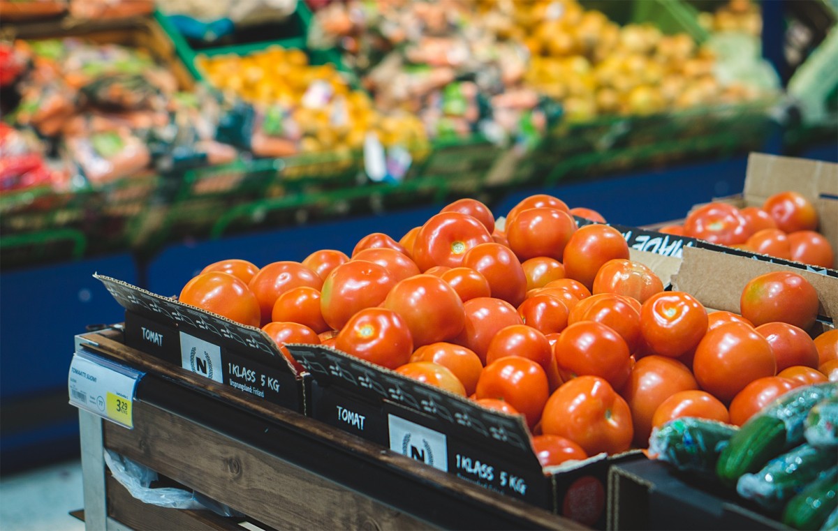grocery_store_supermarket_vegetable_shop_tomato_fruit_store_market-1379253